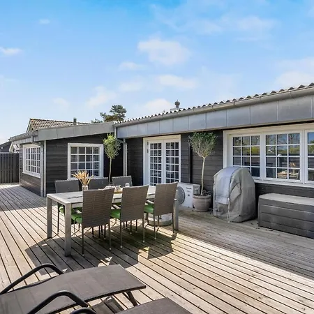 Four-bedroom In Сasa de vacaciones *