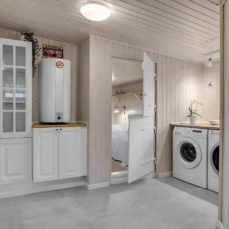 5 Bedroom Beautiful In Holiday home Otterup