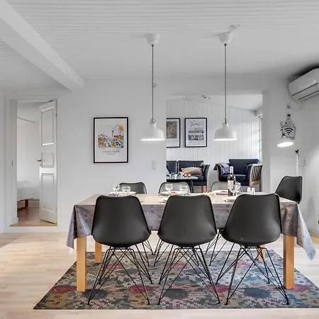 Four-bedroom In Otterup